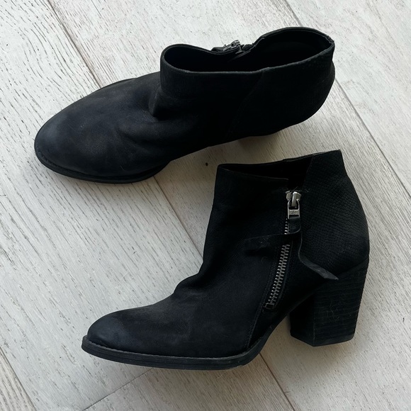 Sam Edelman booties - Picture 1 of 5